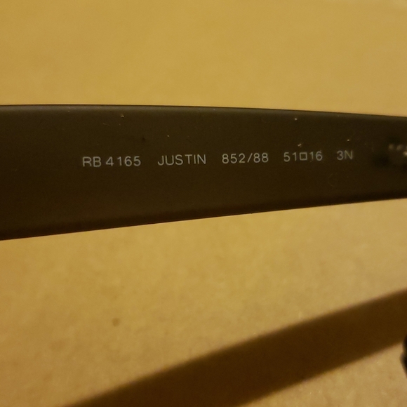 Ray-Ban Justin Sunglasses - Picture 3 of 3